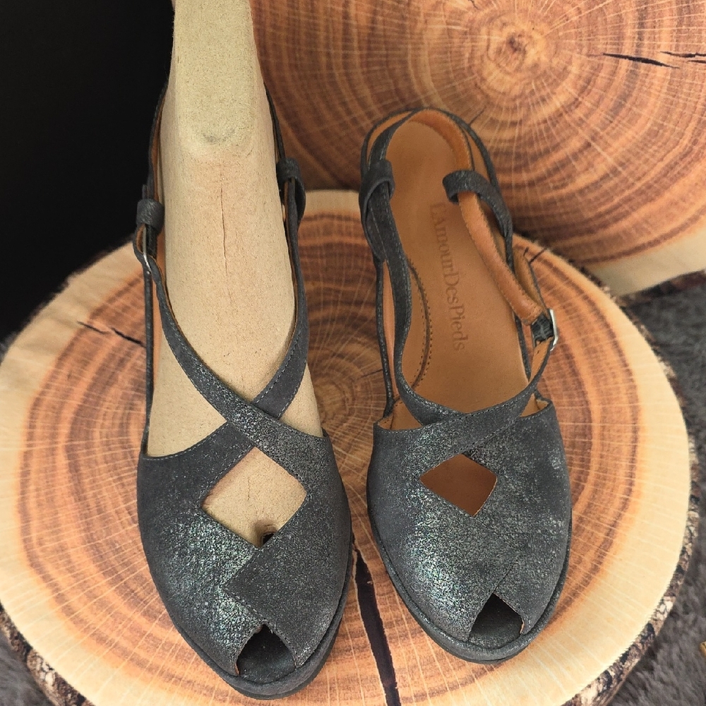 Elegant Black Silver Metallic Women's Sandal Heels Size 9